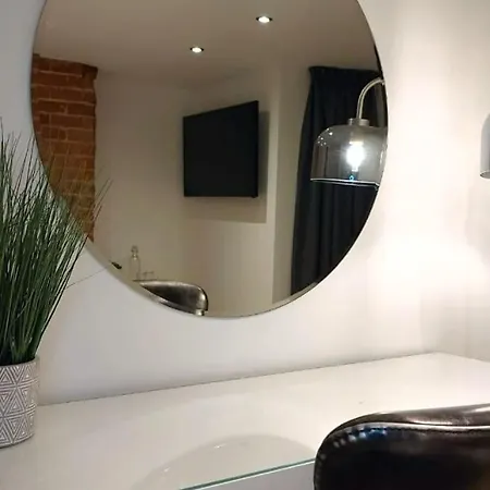 2 Bedroom City Centre Duplex Apt Preston  Exterior photo