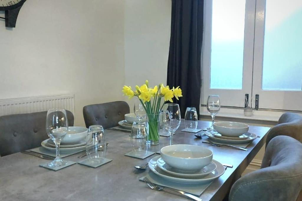 2 Bedroom Centre Duplex