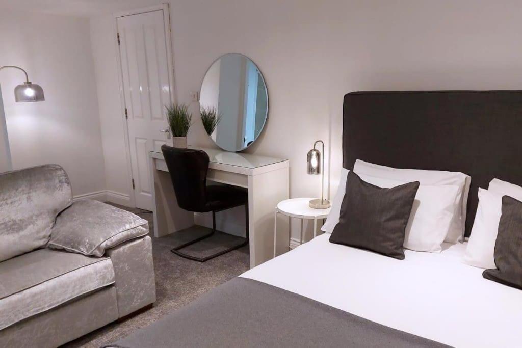2 Bedroom Centre Duplex Apartment *