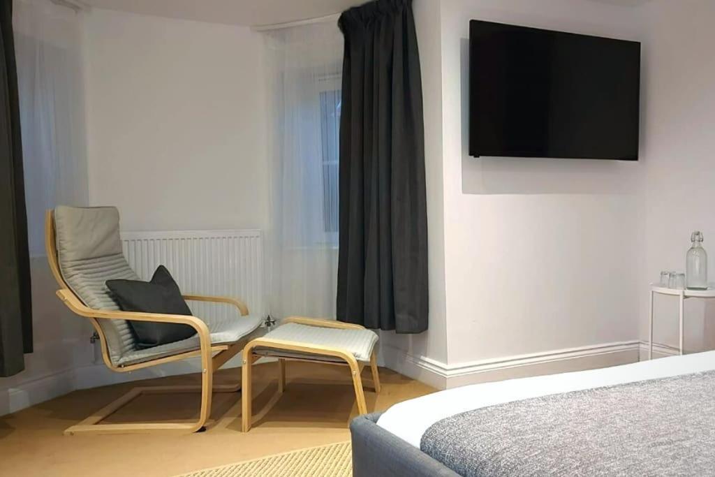 2 Bedroom Centre Duplex